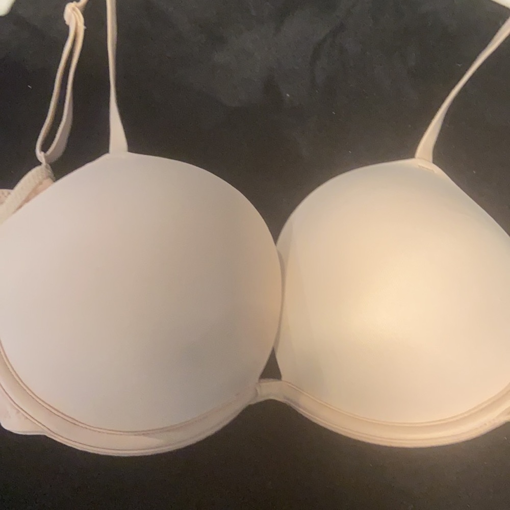 Victoria Secret Pink bra padded never worn with matching thong NWT  size 34 C
